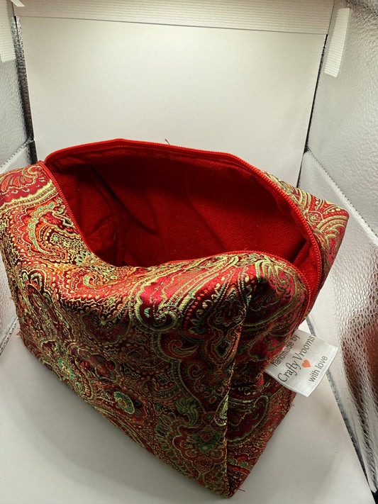 Medium sized travel cosmetic bag - Red metallic